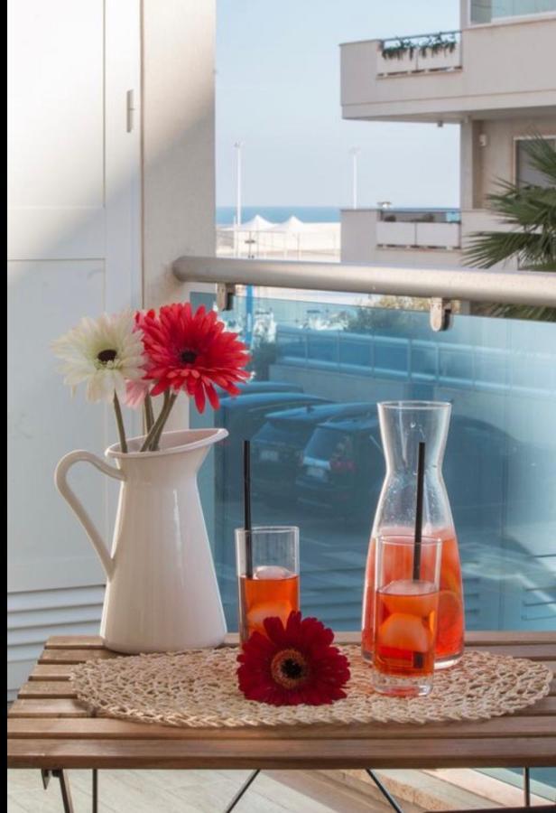 Nilu In Citta - Nuovo Appartamento Con Vista Mare Monopoli Exterior photo